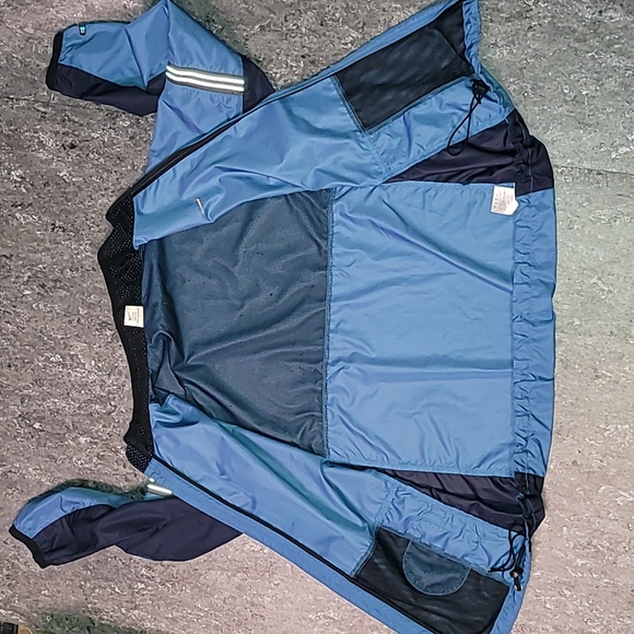 Vintage. 90s. Nike. Full-zip windbreaker. Like-new. Men's size Large. - Picture 16 of 16